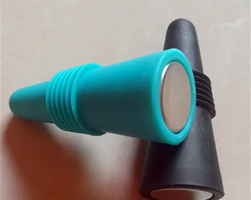 Silicone bottle stopper
