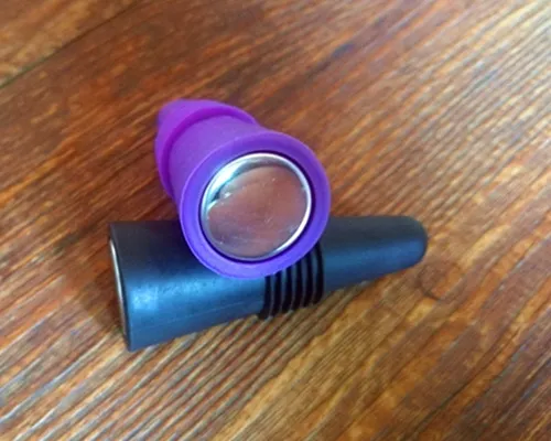Silicone bottle stopper